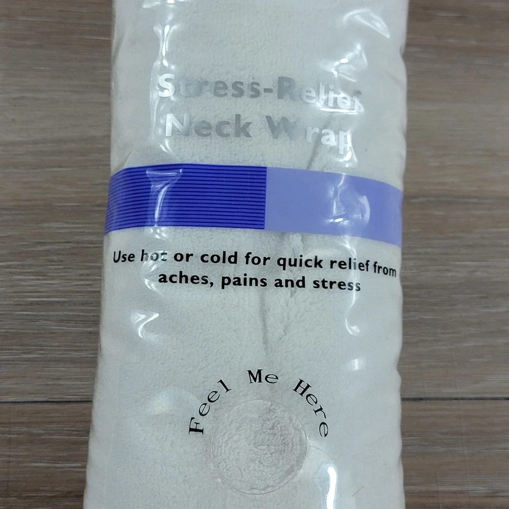 Five Senses Lavender Chamomile Aromatherapy Neck Wrap Flax Seed Hot Cold Therapy
